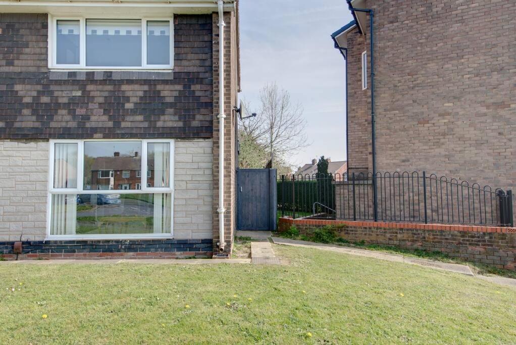 The Long Hall 2 Bed Ground Floor Annexed Apartment - Sleeps 6 Chesterfield Luaran gambar